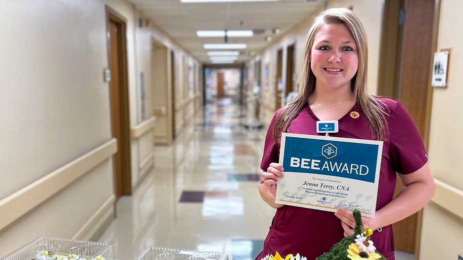 CNA Earns BEE Award for Comforting Family Member of Patient